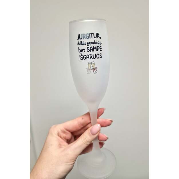 SU DEFEKTU. Šampano taurė JURGITUK, DULKĖS NEPABĖGS, BET ŠAMPĖ IŠGARUOS. Išsiuntimas per 1 d.d.