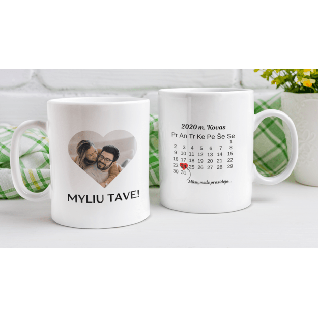 Puodelis Su Jūsų nuotrauka su metinių data 