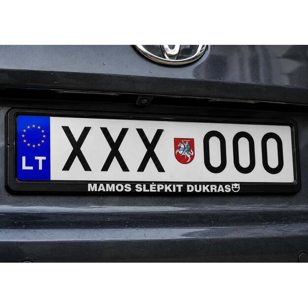 Automobilio numerių rėmelis su užrašu MAMOS SLĖPKIT DUKRAS 1