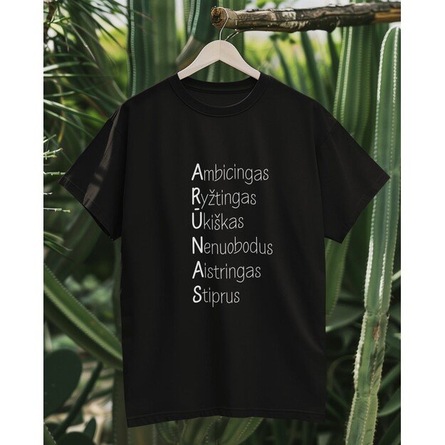 Unisex marškinėliai su norimu vardu NUOSTABUS / NUOSTABI